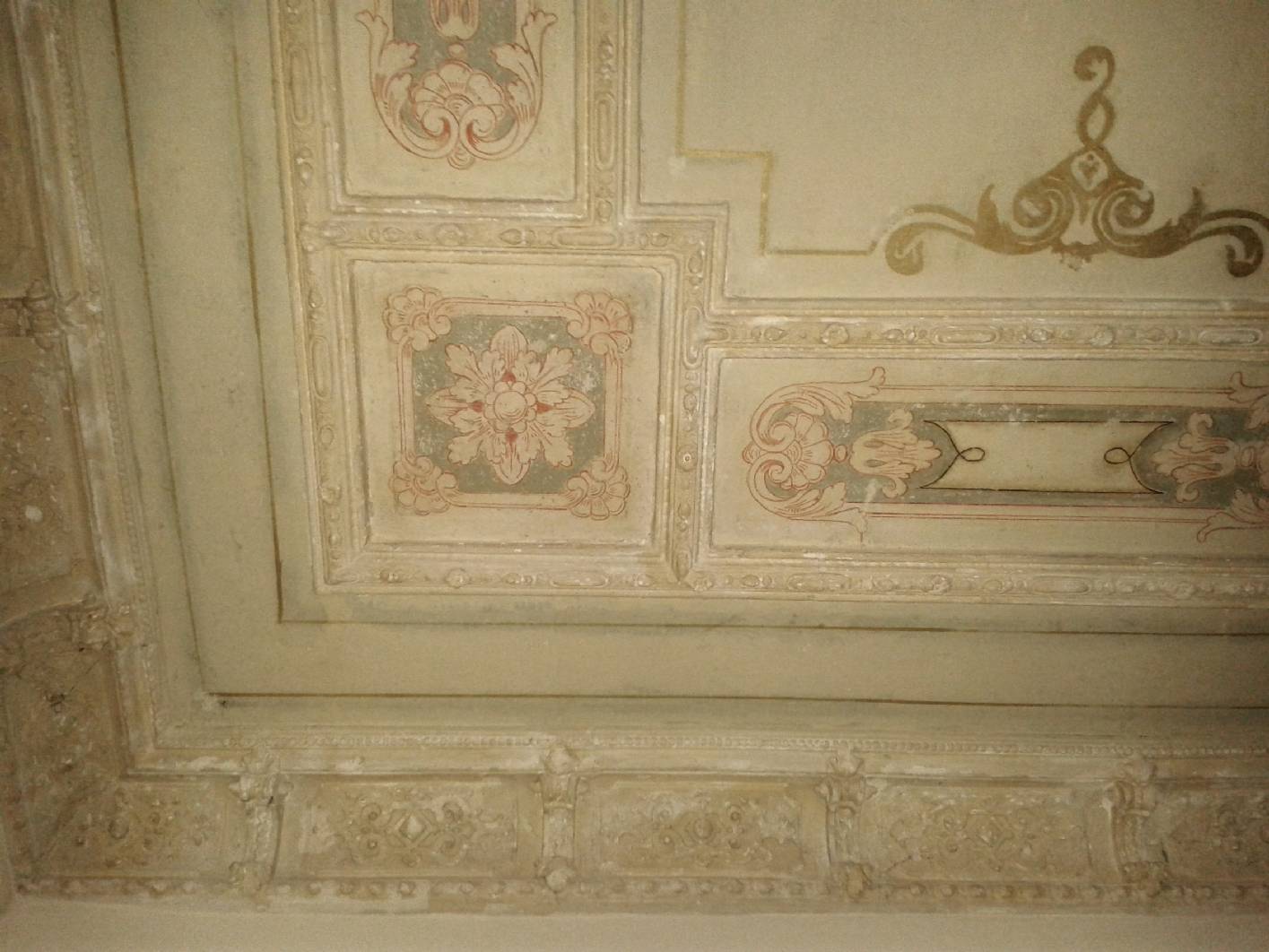 Kalkspachtel, Spachteltechnik, Schablonentechnik, Jugendstil  Treppenhaus, Treppenhaus Berlin, Gründerzeit Treppenhaus Berlin, Malerarbeiten Berlin, Restaurierung Berlin, Schablonen, Lasur, Lasuren, Kreuzberg